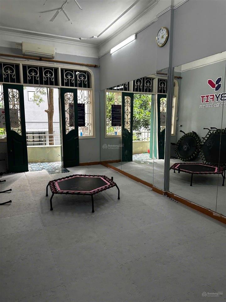 Mặt phố hoàng sâm  bán nhà 5 tầng dt 63m2 giá 23 tỷ