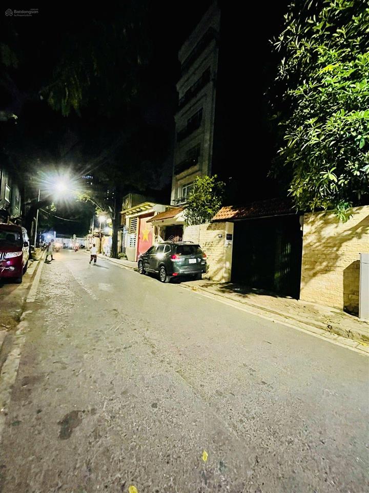 Mặt phố phùng chí kiên  bán nhà 10 tầng dt 110m2 x mt 10m giá 57 tỷ