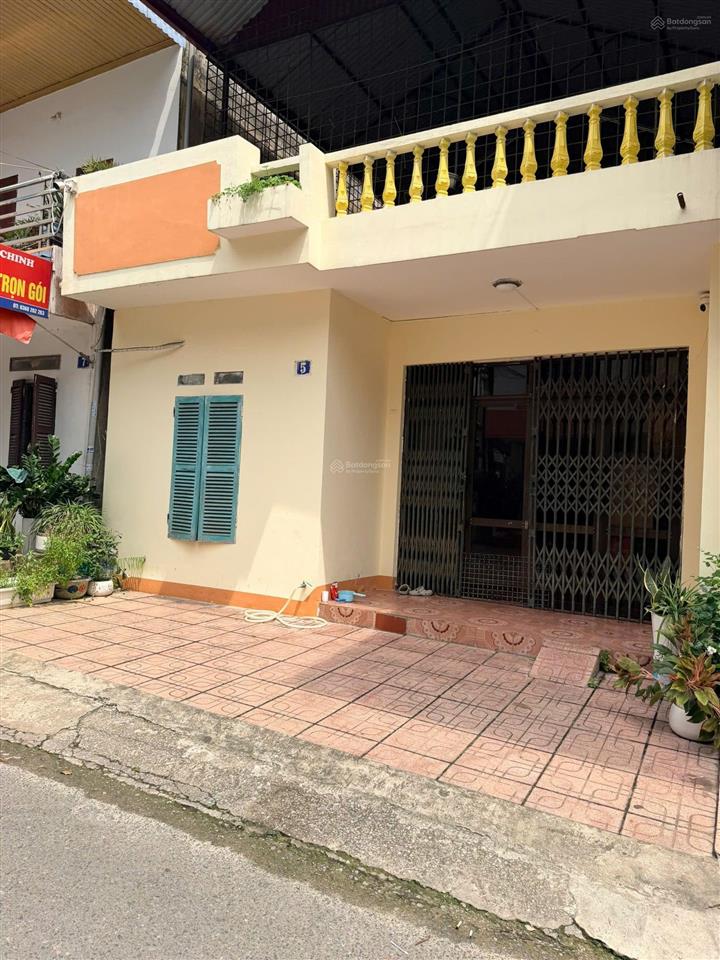 Linh lang  bán nhà 3 tầng ngõ ô tô dt 85m2 x mt 4,5m giá 32 tỷ