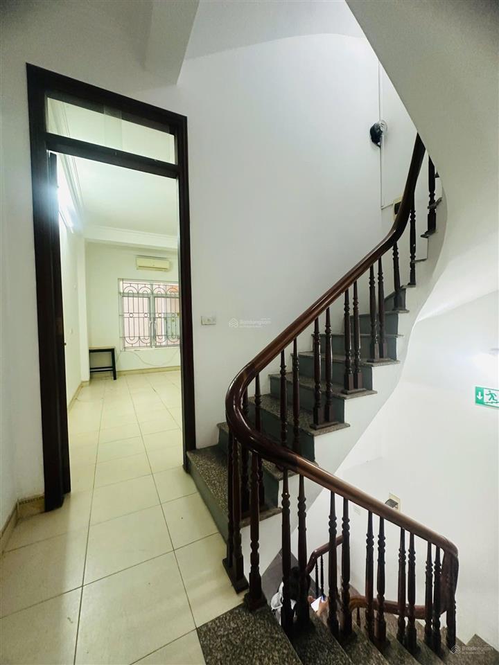Văn hội  bán nhà 5 tầng ngõ ô tô  dt 30m2 giá 5,8 tỷ