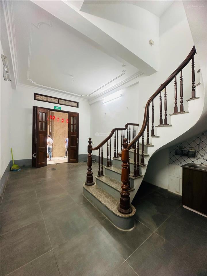 Văn hội  bán nhà 5 tầng ngõ ô tô  dt 30m2 giá 5,8 tỷ