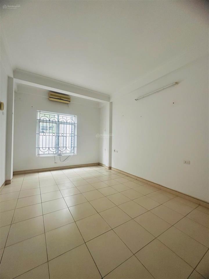 Văn hội  bán nhà 5 tầng ngõ ô tô  dt 30m2 giá 5,8 tỷ