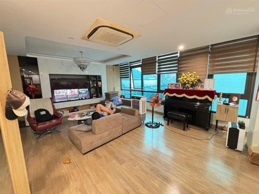 Đội cấn  bán nhà 7 tầng ngõ ô tô dt 110m2 giá 32 tỷ
