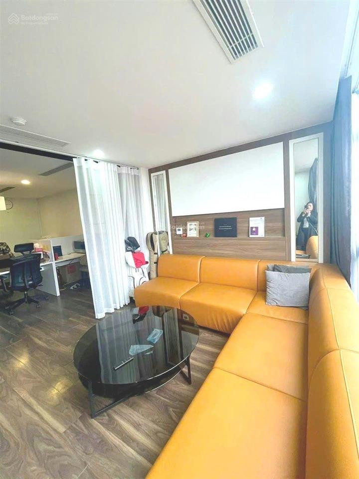 Mặt phố hàm long  bán tòa building 10 tầng 180m2 giá 150 tỷ