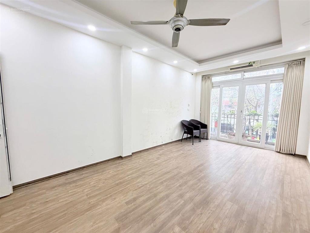 Mặt phố vạn phúc  bán nhà 4 tầng lô góc  dt 38m2 giá 21 tỷ