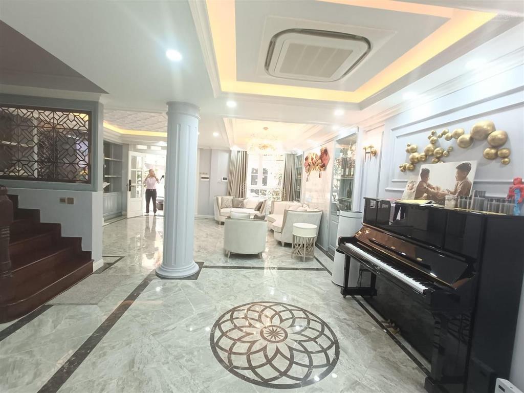 Kim mã  bán nhà 5 tầng ô tô tránh dt 160m2 x mt 7m  giá 65 tỷ