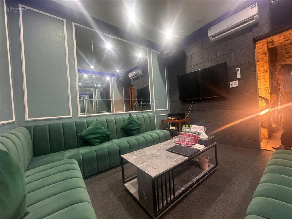 Linh lang  bán nhà 5 tầng ô tô tránh dt 45m2 giá 23,5 tỷ