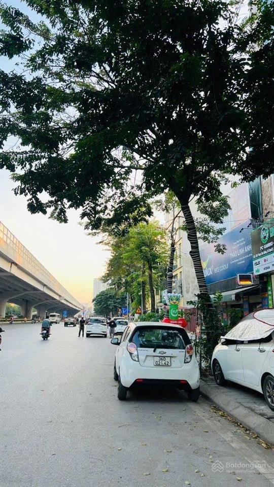 Mặt phố phạm văn đồng  bán nhà 780m2 giá 310 tỷ