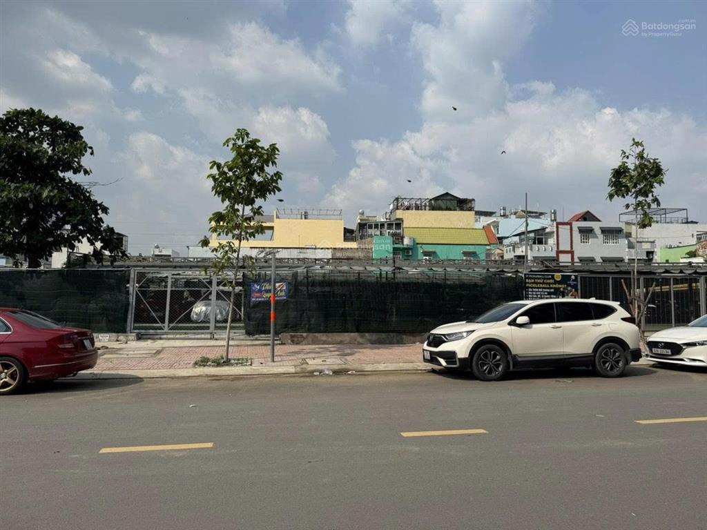 Bán đất 300m thổ cư  mặt tiền đường 20m  kdc phường bình đông, quận 8