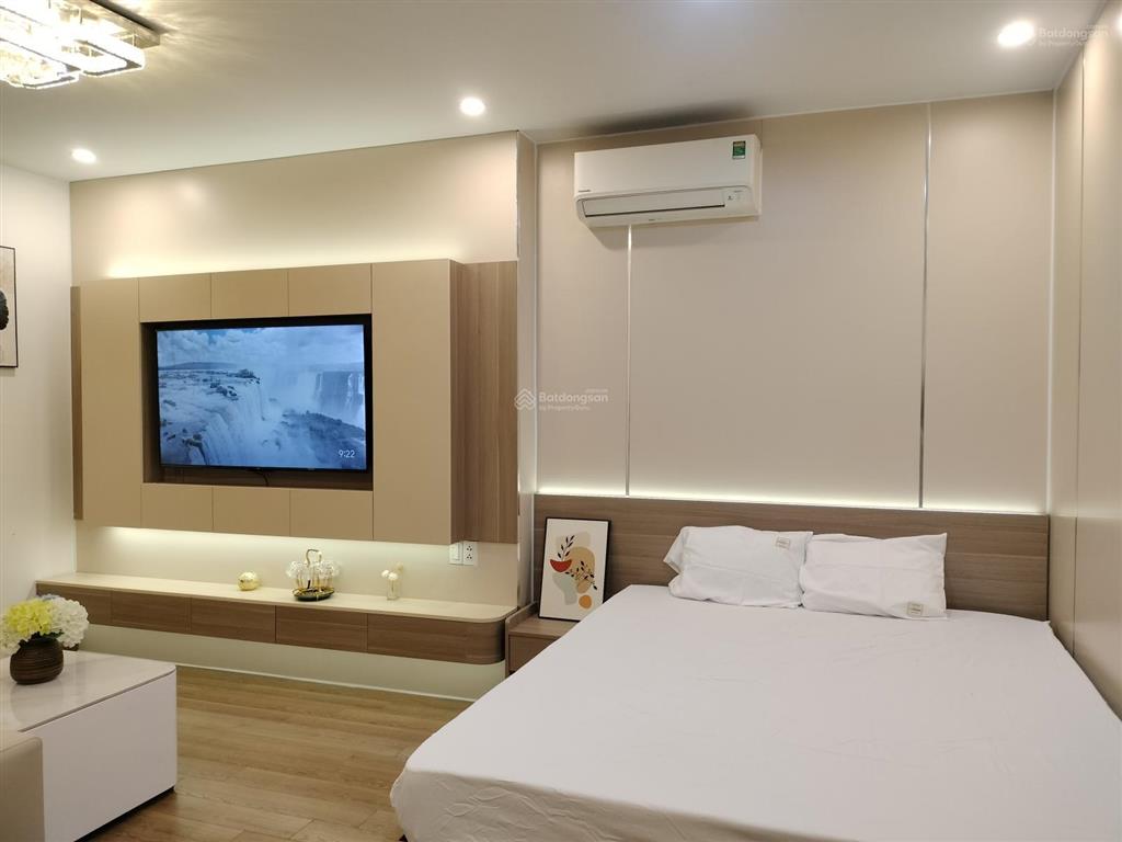 Chính chủ em cần bán căn studio, bim 30 tầng, full nội thất ,sổ đỏ giá 1.5tỷ. 0965 868 ***