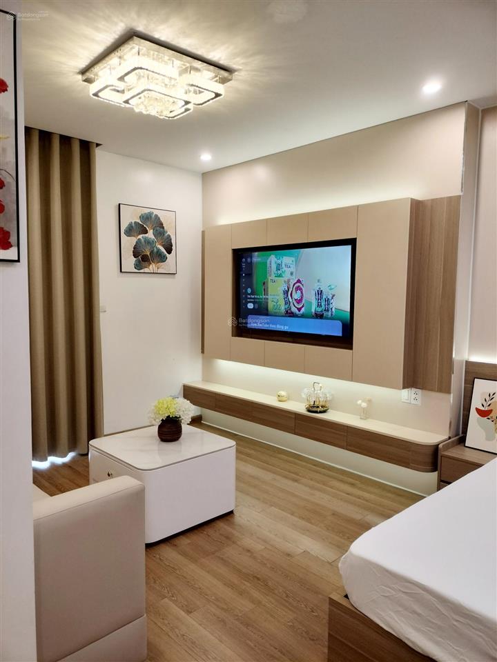 Chính chủ em cần bán căn studio, bim 30 tầng, full nội thất ,sổ đỏ giá 1.5tỷ. 0965 868 ***