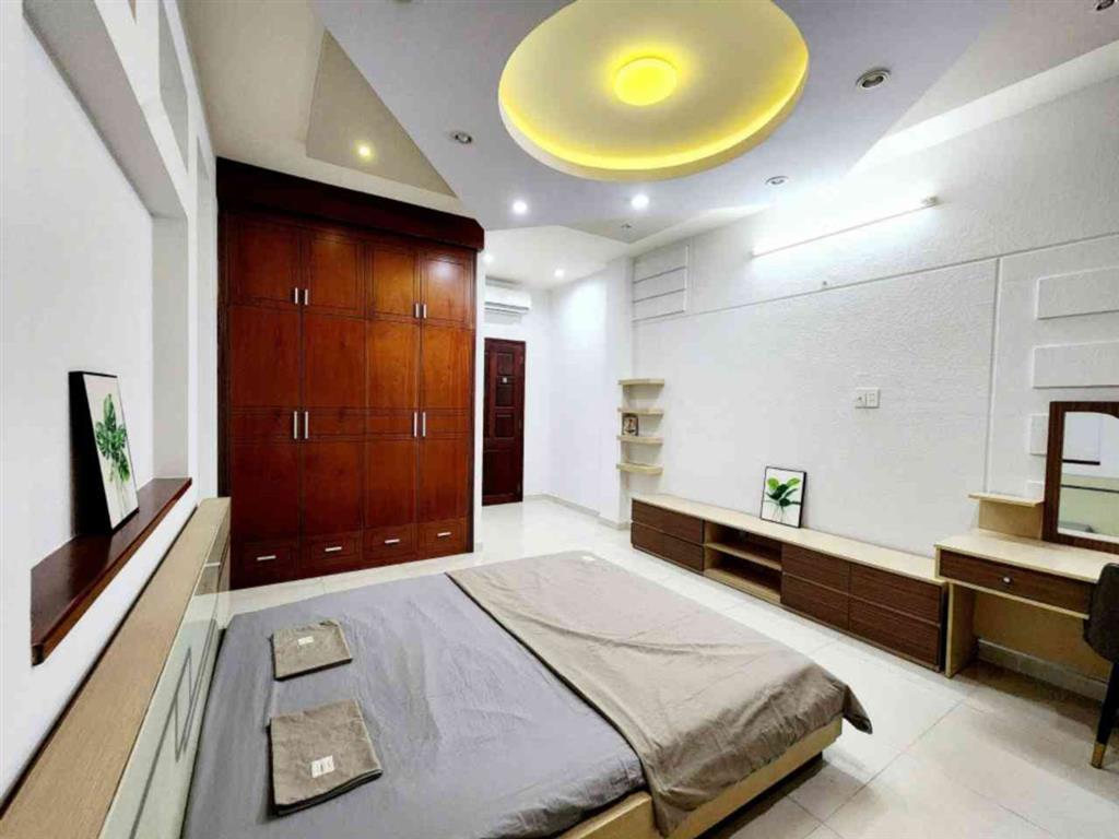 [O2576*] Mặt tiền Bành Văn Trân 11P CHDV thu nhập 70tr/tháng, sát Chợ Tân Bình, giá 24.x