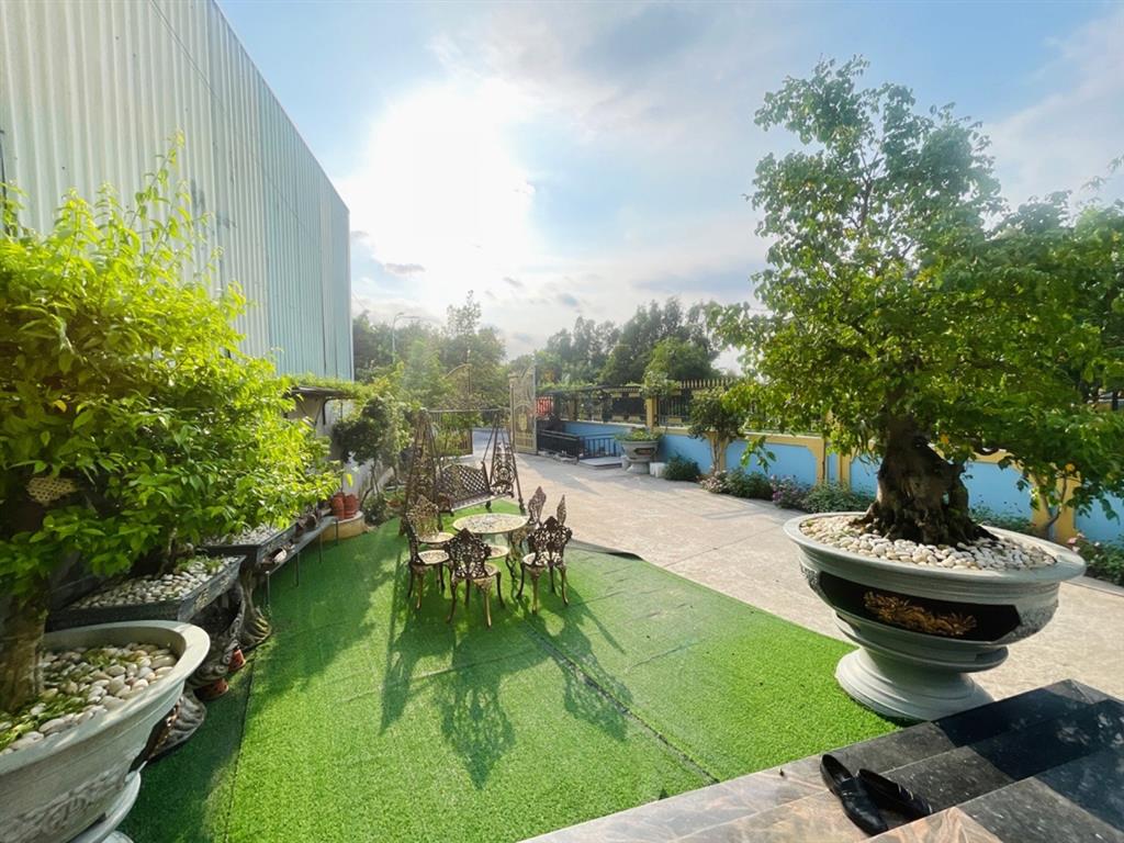 📍 O2660  Nhà Mặt Tiền 660m2 Sân Vườn View Sông Thạnh Xuân 38 - Giá 28.x Tỷ Khan Hiếm!