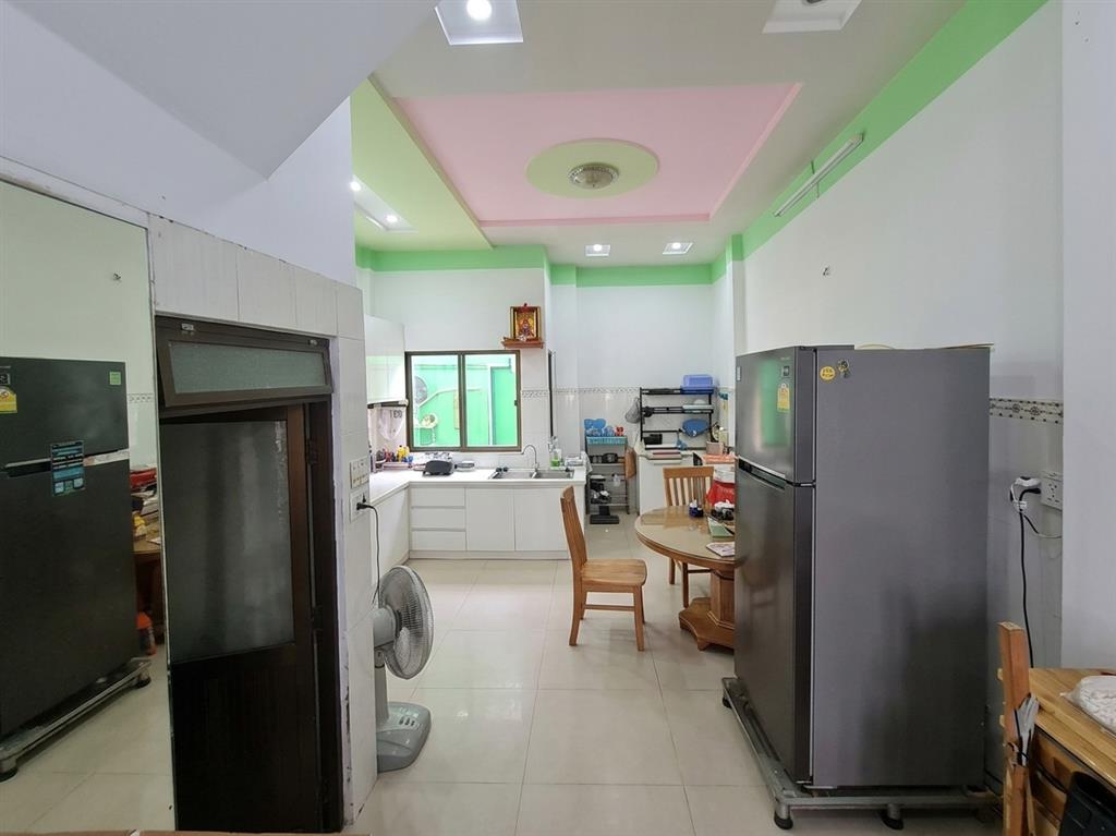 O2742  Nhà 4 tầng hẻm ô tô né Dương Quảng Hàm Gò Vấp 10.x tỷ