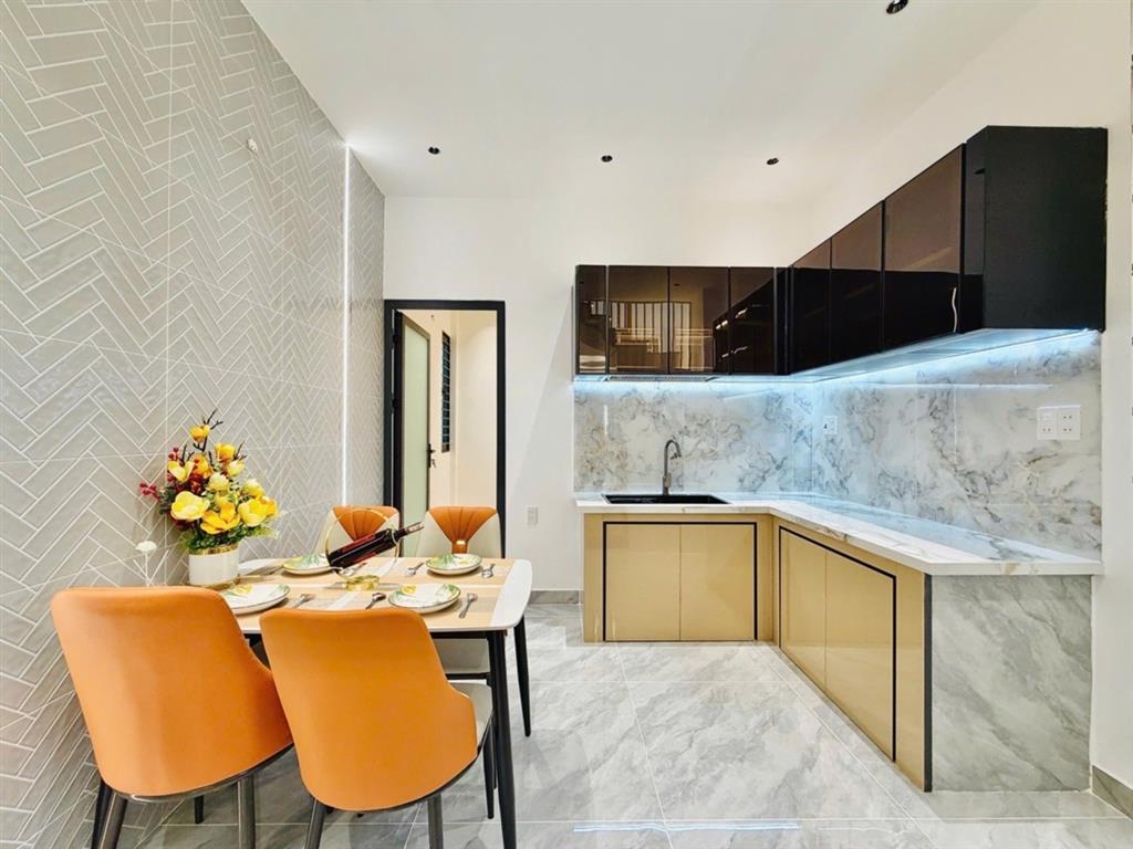 [O2877] Nhà mới ở ngay cạnh Chợ Xóm Mới - Giá 5.x tỷ