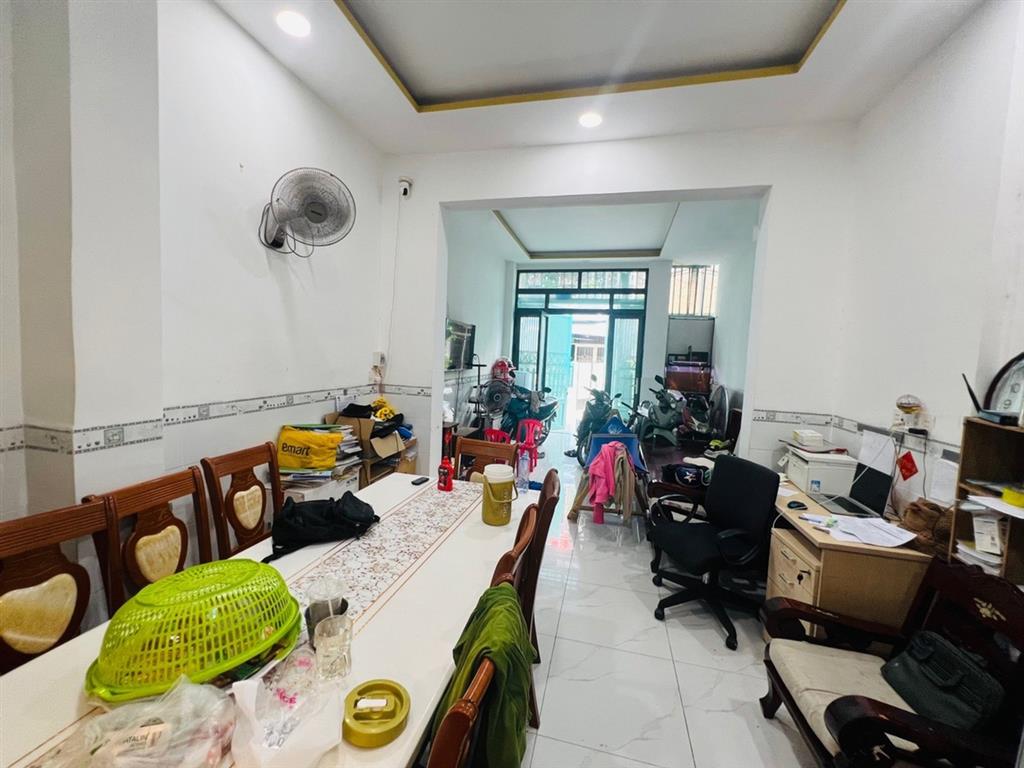 [O2925*] Căn Lô Góc Hẻm xe hơi sát Chợ Xóm Mới Gò Vấp - 6.x Tỷ