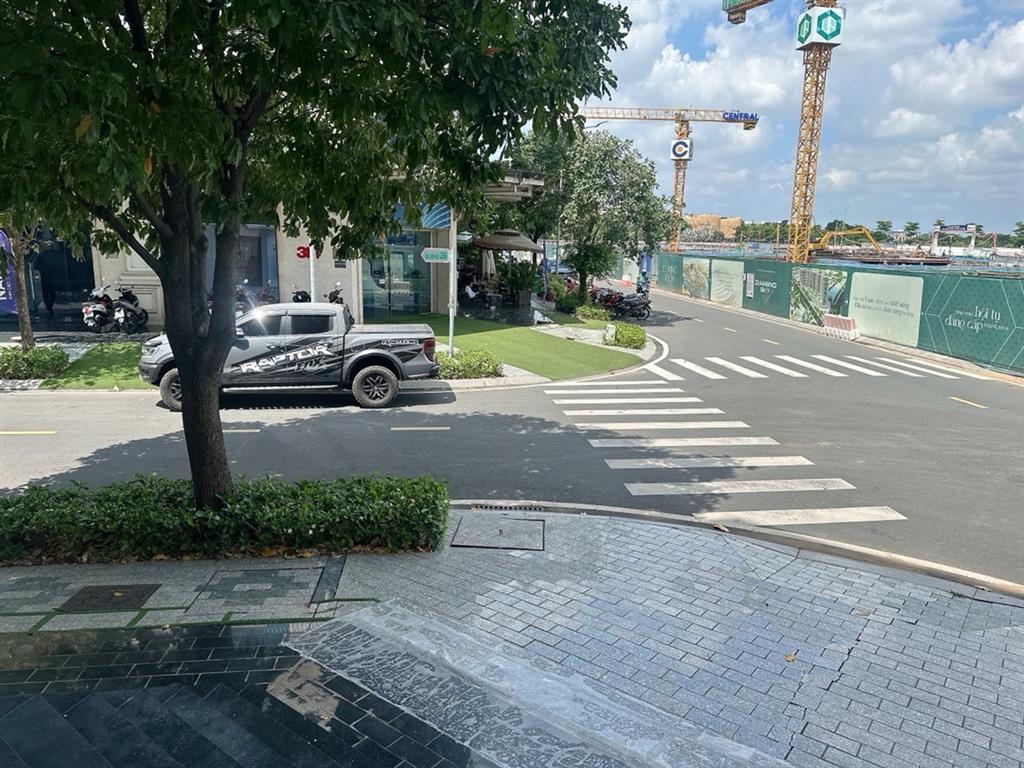 [O3055*] Nhà phố thương mại Lô Góc Vạn Phúc City 5 tầng Thang Máy Giá Rẻ 7x Tỷ