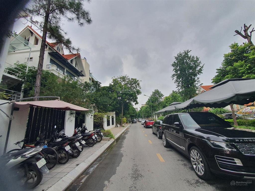 Vị trí kinh doanh !! biệt thự đơn lập yên hòa