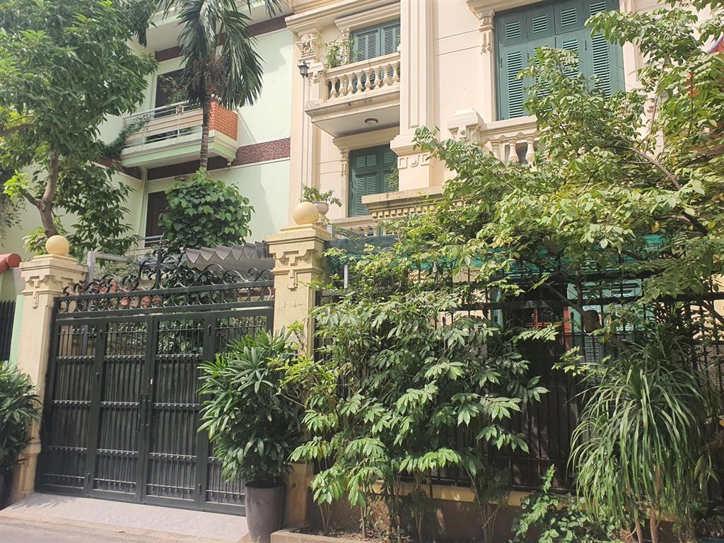 Hàng hiếm! nhà vườn trung văn hancic, 0903 892 ***