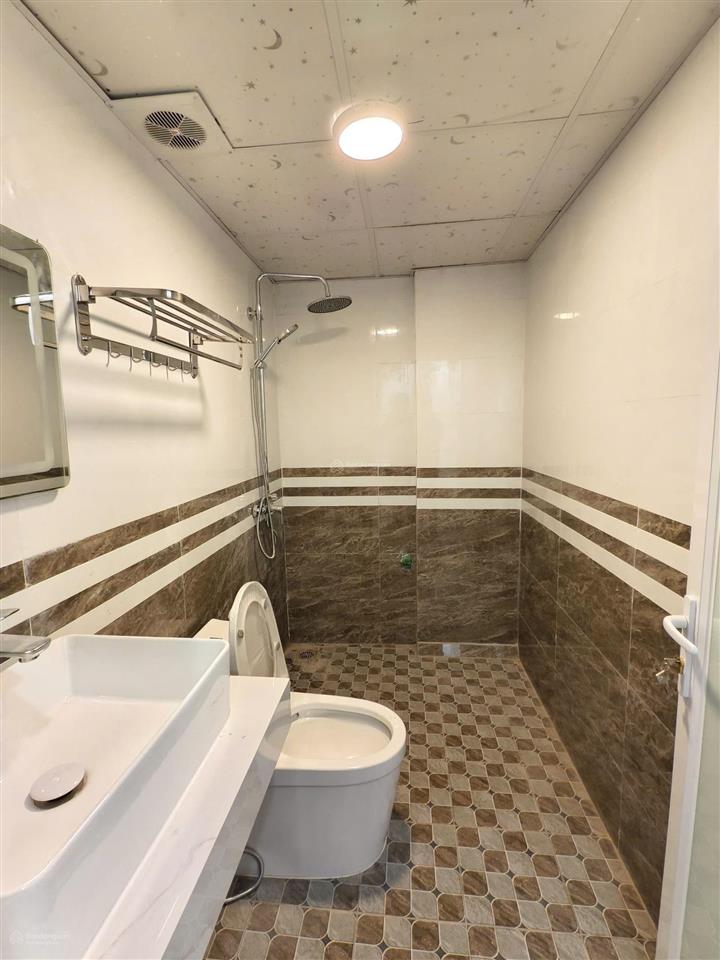 Bán nhà mặt ngõ 38m2, 4t, 152m2 dtsd, la phù ngay chợ, trường học, ô tô gần. giá 5.5 tỷ,ctl!