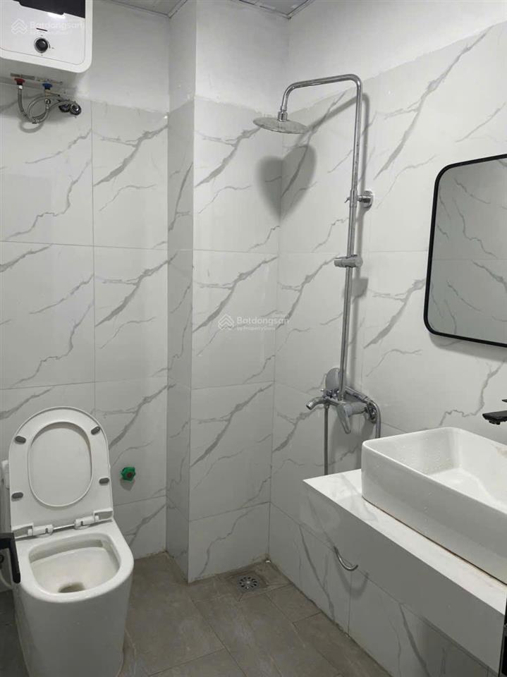 Bán nhà mới 5t 3pn dtsd 150m2, hoa thám ngay sát kđt gleximco, nội thất đầy đủ, giá nhỉnh 5 tỷ ctl