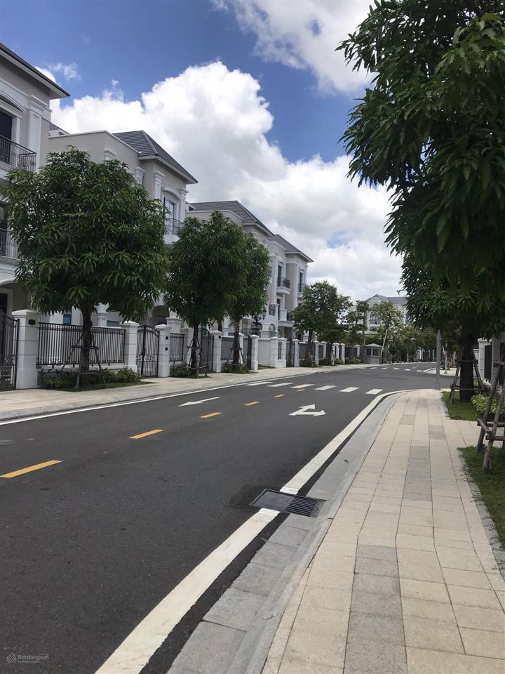 Bán biệt thự 200m2 khu compound an ninh nhất vinhomes grand park, giá tốt, gần sông