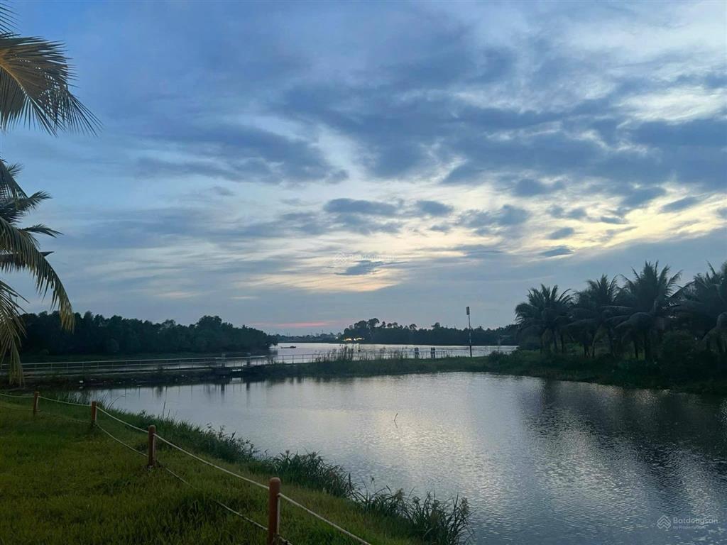 Bán biệt thự 250m2 view sông vinhomes grand park, số lượng hiếm, view sông thoáng mát