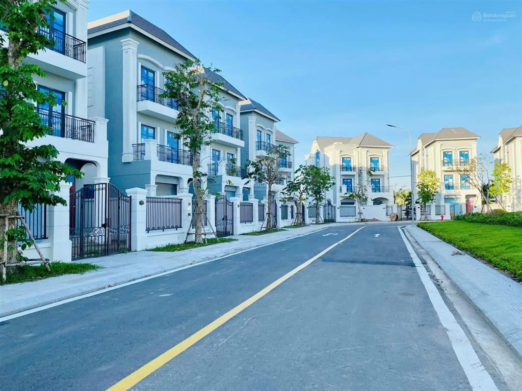 Bán biệt thự 250m2 view sông vinhomes grand park, số lượng hiếm, view sông thoáng mát