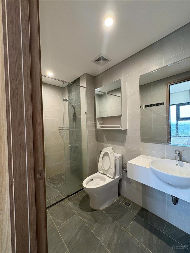Giá cực rẻ căn 2pn+ 69m2 full nội thất chỉ 3,050 tỷ, view thoáng hướng đông nam