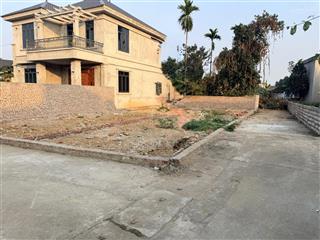 200m full thổ cư lô đất 2 mặt thoáng hiếm có thôn 4 xã phú cát hn 200m ,mt 10m ,sâu 20m giá 6,3tỷ