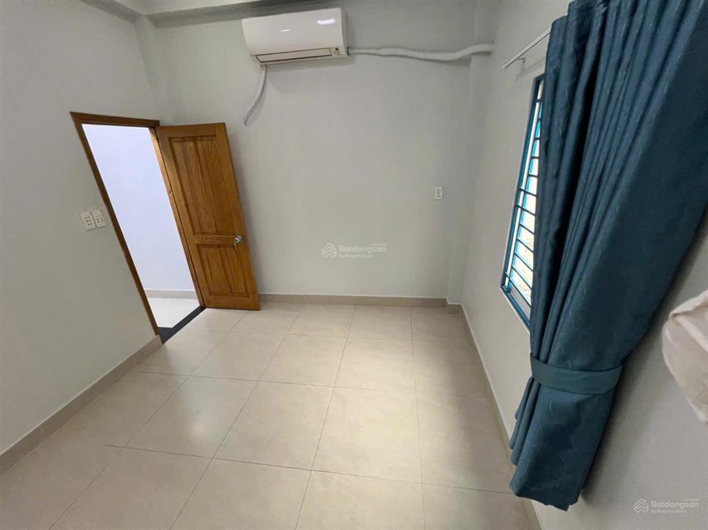 Nhà đẹp huỳnh tấn phát q7 4pn giếng trời thoáng mát chỉ 3 tỷ 990