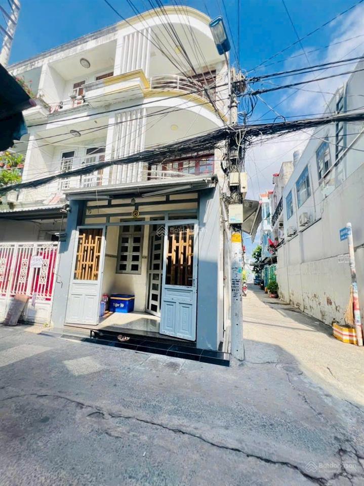 Nhà chính chủ q7 4x16m 1 trệt 3 lầu giá 7.99 tỷ