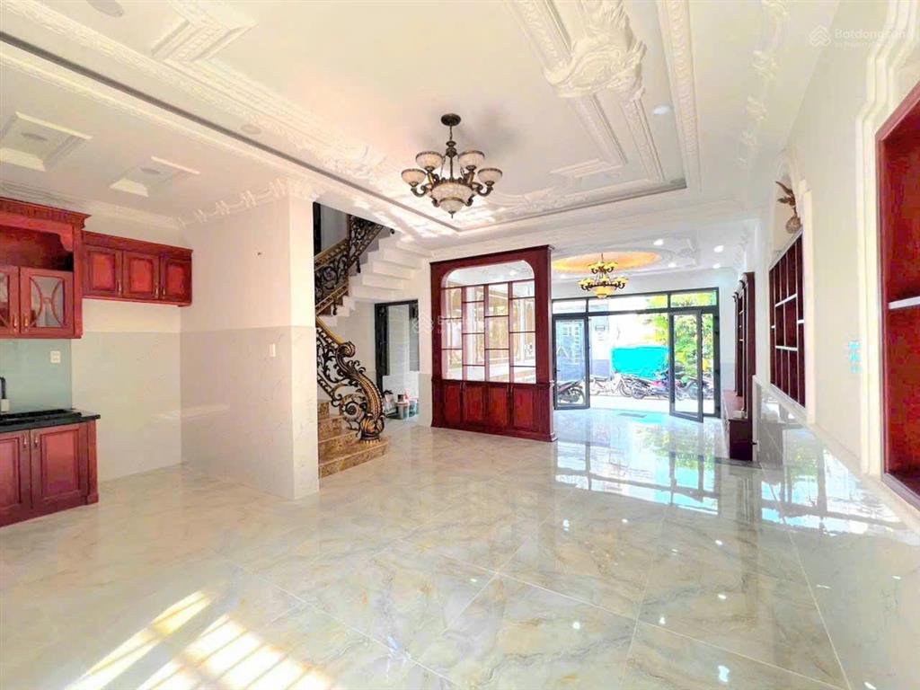Cần bán gấp biệt thự tân cổ điển huỳnh tấn phát .