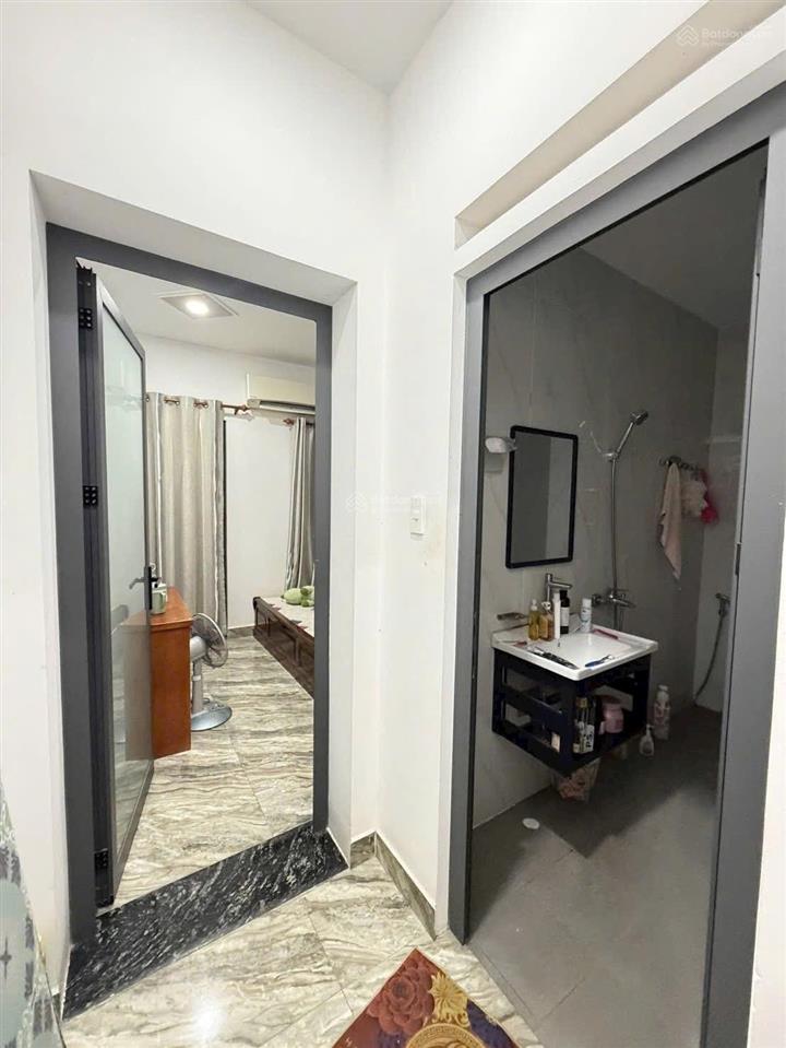 Quận 7 nhà phố hẻm xe hơi phú thuận nhà đẹp ở ngay