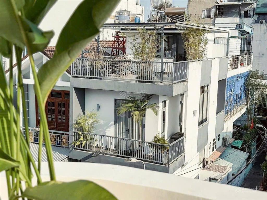 Quận 7 nhà phố sổ hồng riêng hẻm ô tô góc 2 mặt tiền thiết kế kiến trúc sư tỉ mỉ