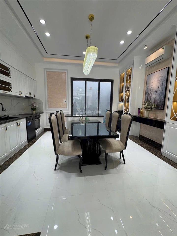Siêu phẩm nhà 4 tầng sân thượng  dt 80m  mt đường 8m  khu dân cư anh tuấn đường huỳnh tấn phá