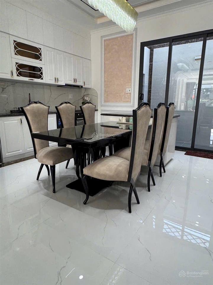 Siêu phẩm nhà 4 tầng sân thượng  dt 80m  mt đường 8m  khu dân cư anh tuấn đường huỳnh tấn phá