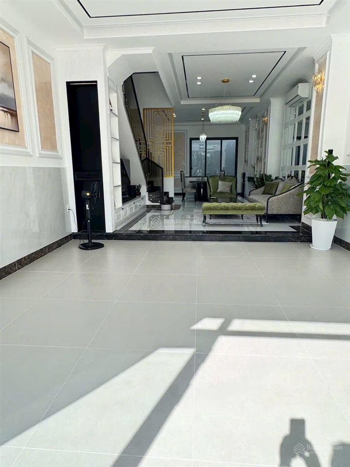 Siêu phẩm nhà 4 tầng sân thượng  dt 80m  mt đường 8m  khu dân cư anh tuấn đường huỳnh tấn phá