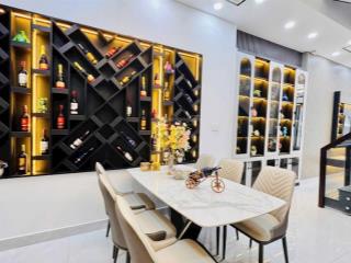 Bán nhà quận 7 hẻm xe hơi 4 chỗ chính chủ