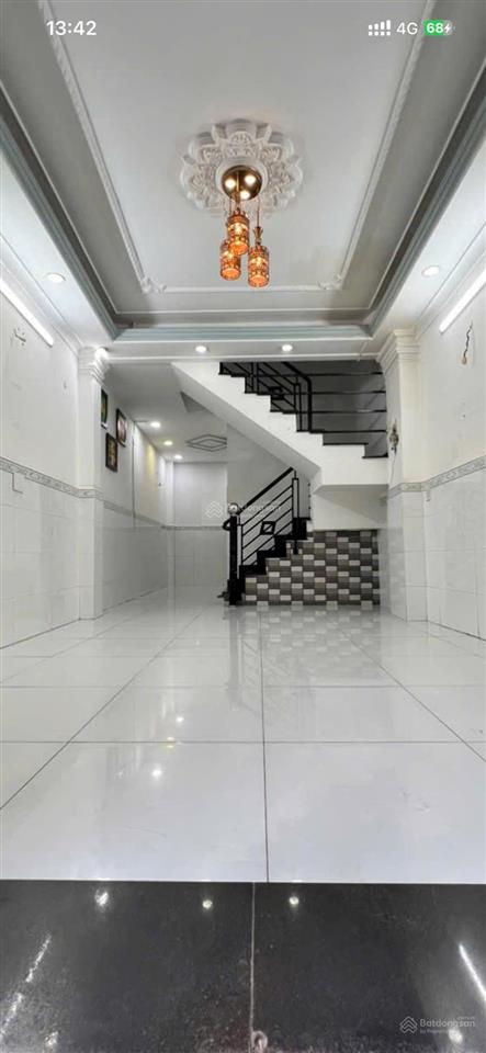 Quận 7  nhà 3 tầng  ngay kcx tân thuận  kế chợ bùi văn ba  p. tân thuận  hcm .
