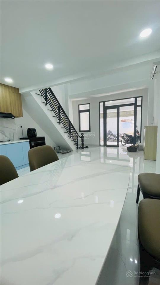 Quận 7 nhà mới lô nhì mặt tiền huỳnh tấn phát vào tầm 30m  166 / 2 htp ( kế kcx tân thuận )