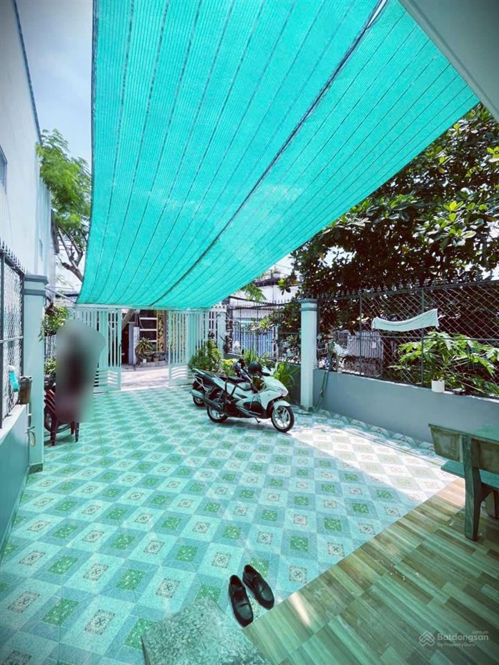 Nhà bè hẻm ô tô 6m nhà xây kiên cố cách phú mỹ hưng tầm 10 phút .
