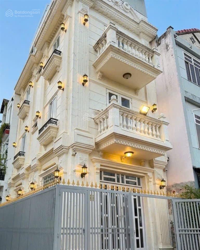 Biệt thự mini q7, đường trước nhà 12m
