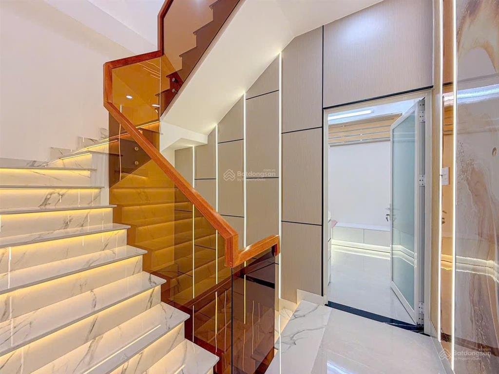 Phú thuận, nhà hẻm xe hơi đậu trong nhà full nội thất cao cấp