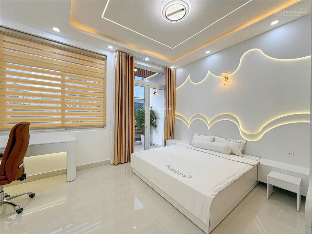 Phú thuận, nhà hẻm xe hơi đậu trong nhà full nội thất cao cấp