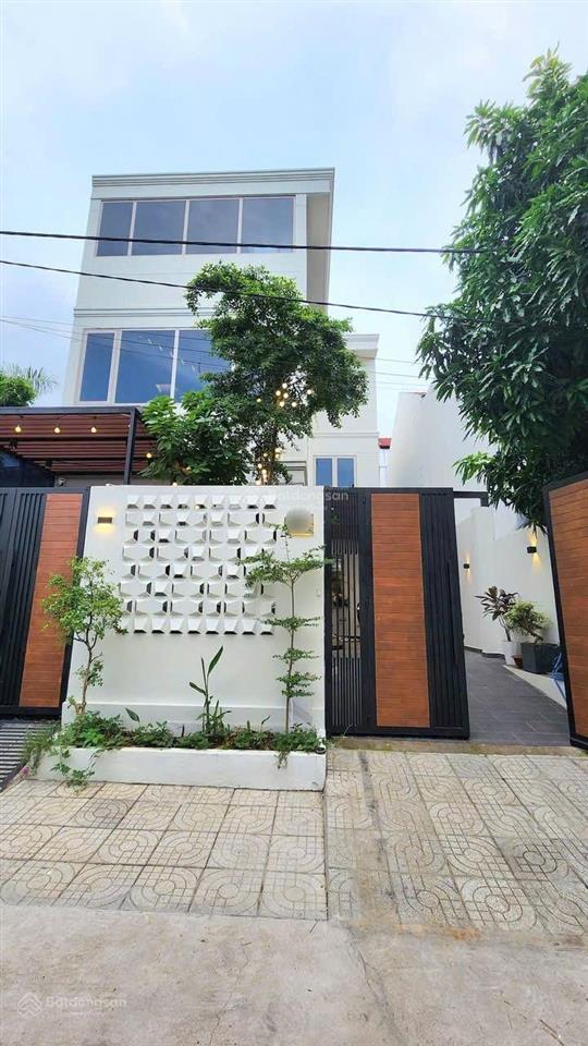 Biệt thự phố  gần vincom nam long  quận 7