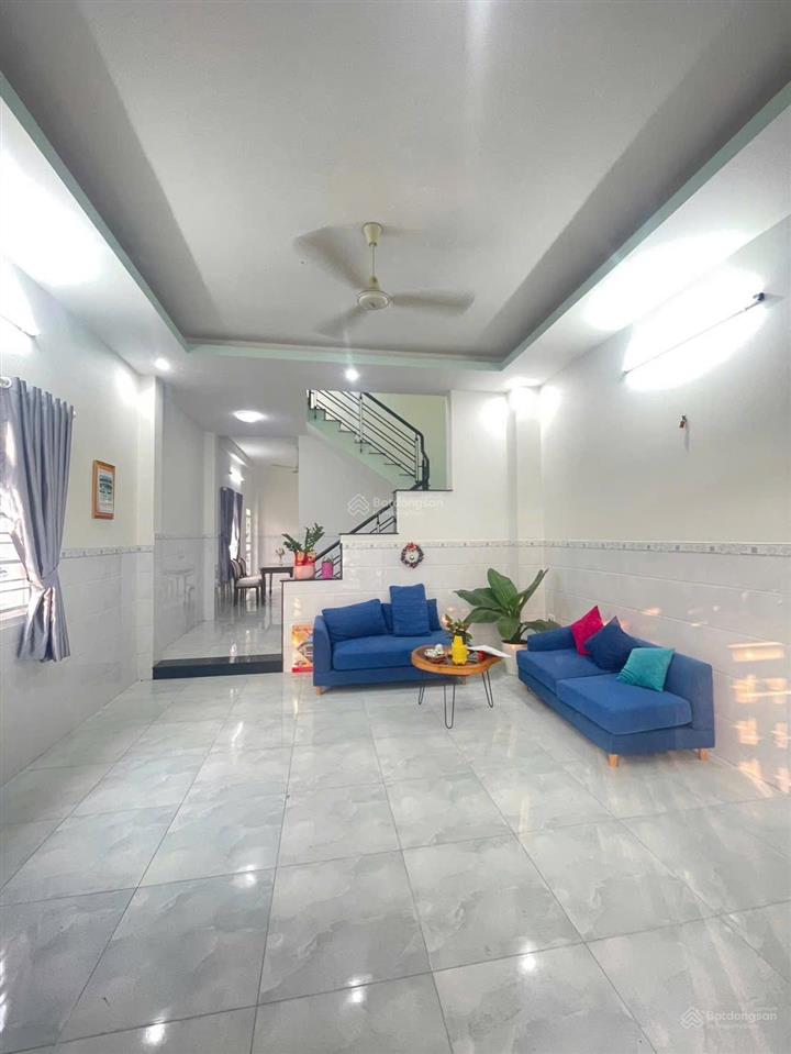Bán căn góc hẻm xe hơi  nhà bè