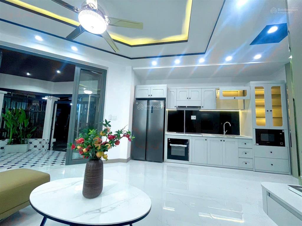 Nhà phố góc 2 mặt tiền hẻm huỳnh tấn phát, nhà bè