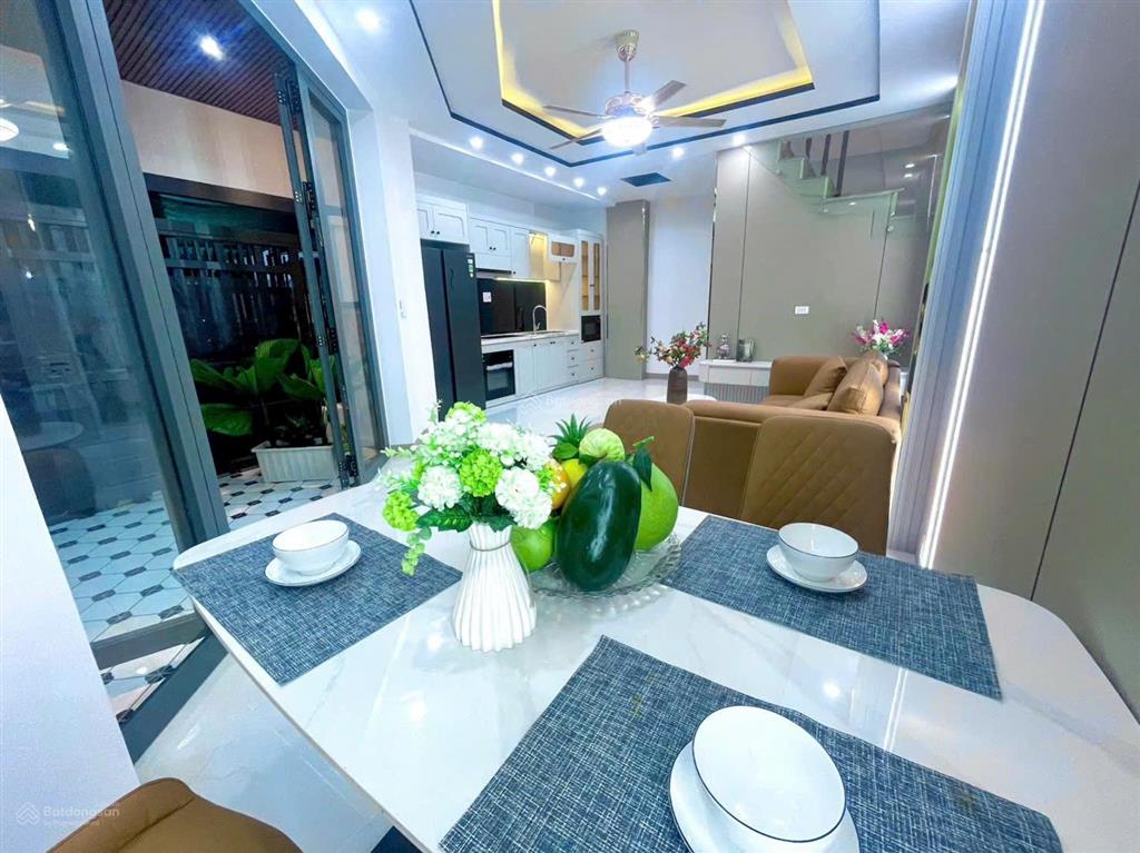 Nhà phố góc 2 mặt tiền hẻm huỳnh tấn phát, nhà bè