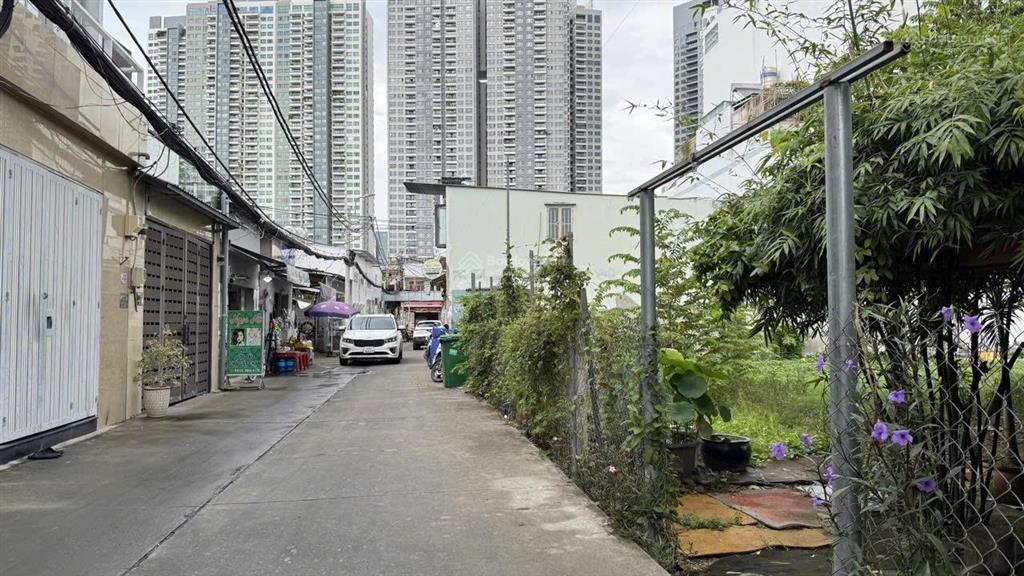Bán nhà hẻm huỳnh tấn phát p. phú thuận, quận 7.